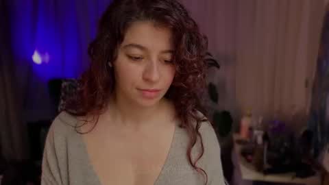 Snapshot of passionessa chatting on November 1, 10:08 am Call me Miss Alice Careful Passion Queen online show from November 1, 10:08 am