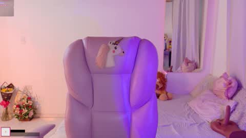 Sofa online show from September 21, 10:19 pm