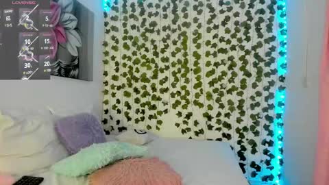 paulina online show from March 11, 3:56 pm