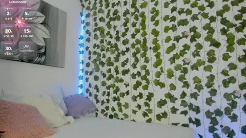 paulina online show from February 5, 2:05 pm