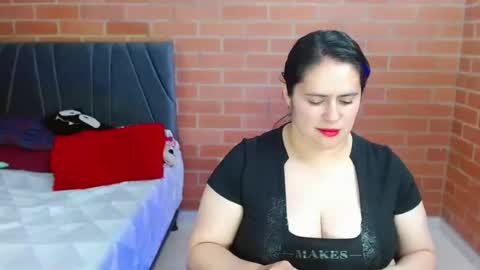 paula__117 online show from August 3, 11:32 pm