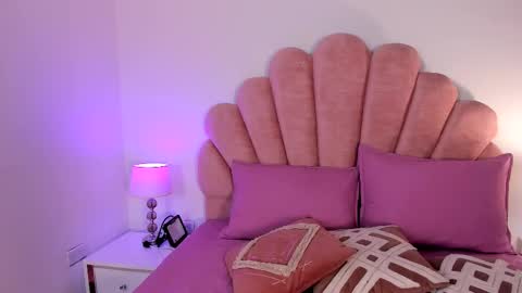 Paula   online show from February 25, 11:31 am