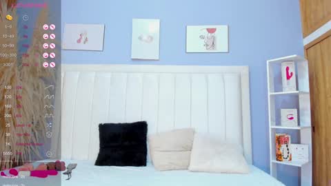 Snapshot of paula_brown18 chatting on January 21, 7:28 pm Pau online show from January 21, 7:28 pm