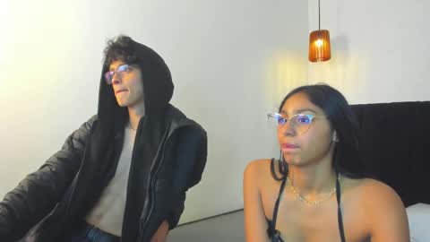 Pau  online show from October 24, 11:23 pm