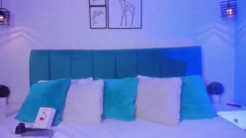 Pau  online show from November 6, 1:17 pm