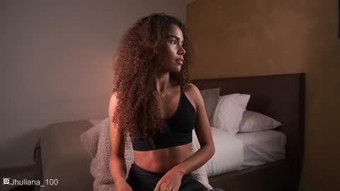 Snapshot of paulacora100 chatting on February 7, 8:42 pm Paula online show from February 7, 8:42 pm