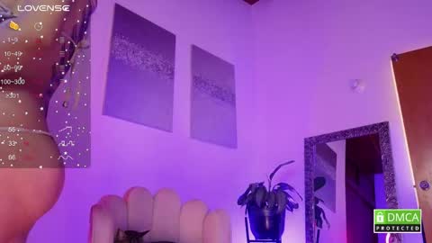 Paula Toro  online show from June 5, 1:28 pm