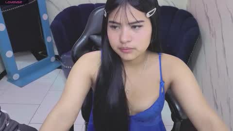 Snapshot of paulette_v chatting on September 24, 1:54 pm Live 800am 200pm COLOMBIAN HOUR online show from September 24, 1:54 pm