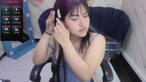 Snapshot of paulette_v chatting on October 23, 2:23 pm Live 800am 200pm COLOMBIAN HOUR online show from October 23, 2:23 pm