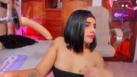 Snapshot of paulha_miller chatting on October 10, 12:32 pm paulha_miller online show from October 10, 12:32 pm