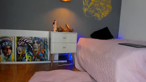 Snapshot of paulin01_ chatting on December 5, 4:01 pm Paulina online show from December 5, 4:01 pm