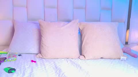 Paulina  online show from February 7, 7:40 pm