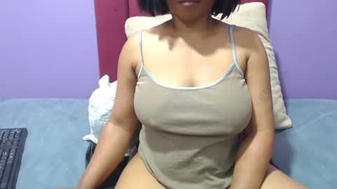 Snapshot of peachassxx chatting on December 23, 6:48 pm peachy online show from December 23, 6:48 pm