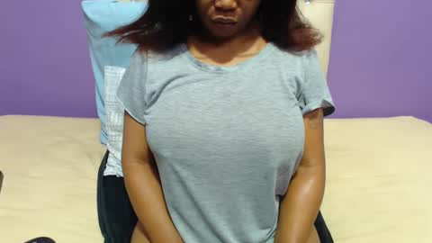 Snapshot of peachassxx chatting on February 21, 5:24 am peachy online show from February 21, 5:24 am