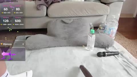 Peaches online show from September 24, 5:56 pm