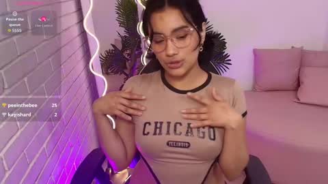 peachy_tay online show from December 18, 2:00 pm