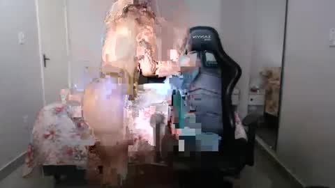 PeachyGal13 online show from September 19, 8:08 pm