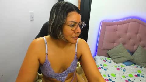 Snapshot of peanut_tangerine chatting on January 19, 5:39 pm Tangerine Penaut online show from January 19, 5:39 pm