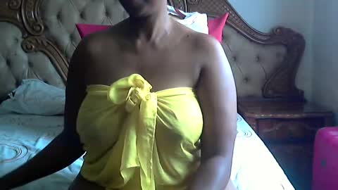 Snapshot of pearassmmm chatting on February 11, 6:40 am pearassmmm online show from February 11, 6:40 am