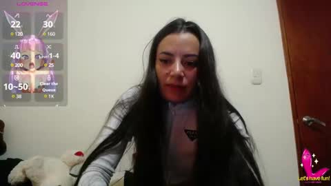 Snapshot of pearl_3 chatting on February 26, 3:14 am Pearl online show from February 26, 3:14 am