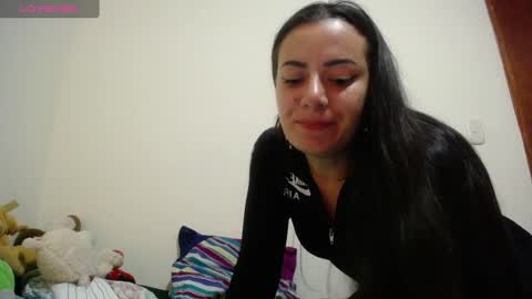 Snapshot of pearl_3 chatting on February 25, 3:52 am Pearl online show from February 25, 3:52 am