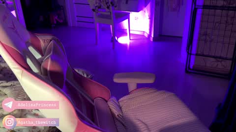 Adelina online show from December 12, 10:20 pm