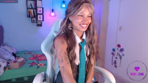peggy-funn online show from December 18, 11:08 pm