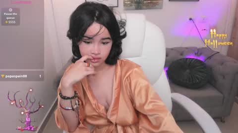 pekylove online show from October 14, 9:34 am