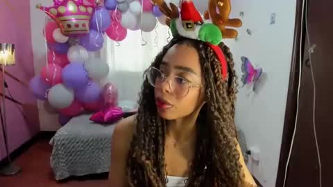 peneelopeecute online show from December 18, 9:08 pm