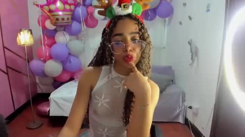 peneelopeecute online show from December 23, 10:12 pm