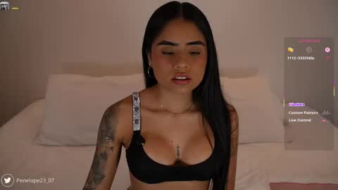 Snapshot of penelopesexx_ chatting on October 17, 9:40 pm penelopesexx_ online show from October 17, 9:40 pm