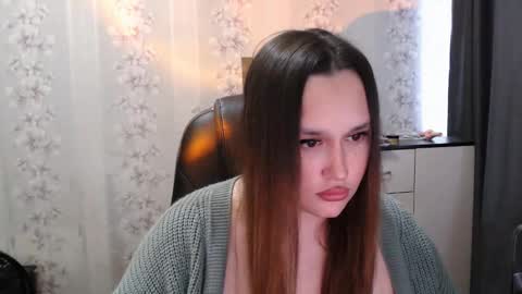  Mia  online show from September 10, 5:51 am