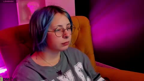 Snapshot of penny_stanley chatting on October 3, 2:38 am penny online show from October 3, 2:38 am