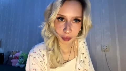 Margot online show from December 3, 4:20 pm