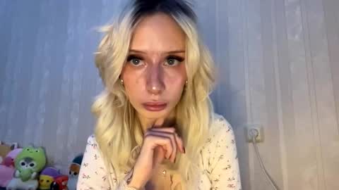 Margot online show from December 2, 4:09 pm