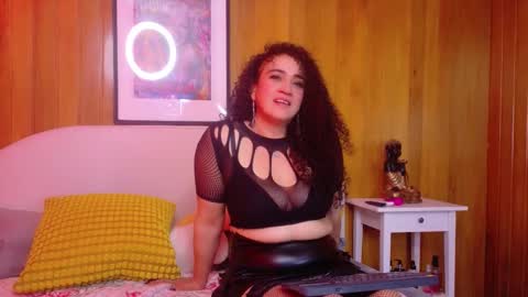 Snapshot of pennyy_love chatting on September 11, 1:55 pm pennyy_love online show from September 11, 1:55 pm