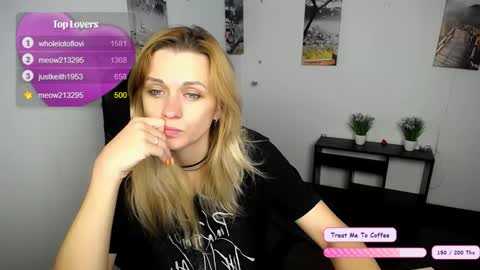 Snapshot of peppymia chatting on October 20, 6:16 am Mia online show from October 20, 6:16 am