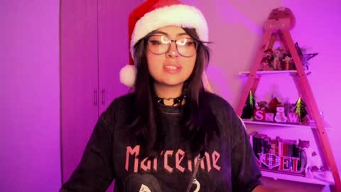 Snapshot of perfect__ana chatting on December 9, 11:03 pm Sarah Ana Banana online show from December 9, 11:03 pm