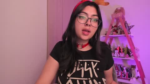 Snapshot of perfect__ana chatting on December 24, 12:55 am Sarah Ana Banana online show from December 24, 12:55 am