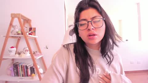 Snapshot of perfect__ana chatting on February 7, 1:43 pm Sarah Ana Banana online show from February 7, 1:43 pm