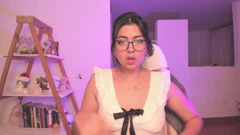 Snapshot of perfect__ana chatting on January 23, 5:02 am Sarah Ana Banana online show from January 23, 5:02 am