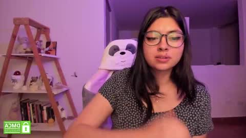 Snapshot of perfect__ana chatting on February 20, 5:01 am Sarah Ana Banana online show from February 20, 5:01 am