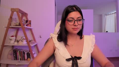 Snapshot of perfect__ana chatting on February 3, 10:43 pm Sarah Ana Banana online show from February 3, 10:43 pm