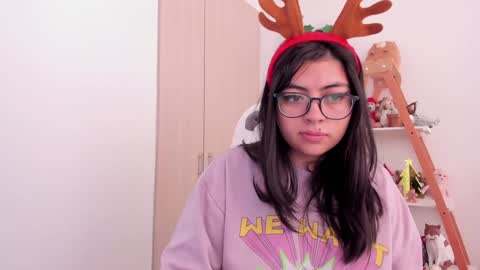 Snapshot of perfect__ana chatting on December 24, 12:55 pm Sarah Ana Banana online show from December 24, 12:55 pm