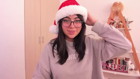 Snapshot of perfect__ana chatting on December 8, 7:22 pm Sarah Ana Banana online show from December 8, 7:22 pm