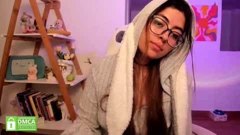 Sarah Ana Banana online show from February 3, 4:21 am