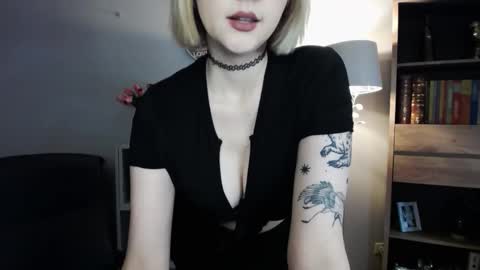 Madeline online show from October 19, 1:35 pm