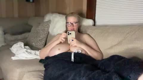 Nelly online show from October 19, 4:36 am