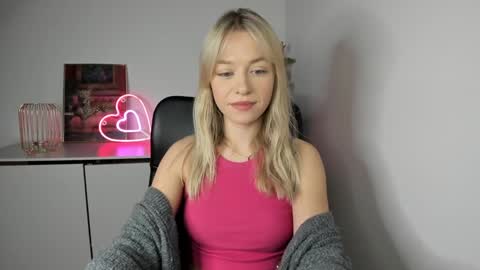 Cindy online show from December 8, 6:33 am
