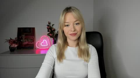 Cindy online show from December 4, 6:22 am